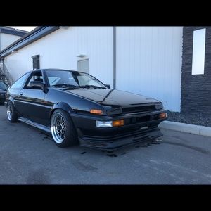 Meet your Posher, Rayneel